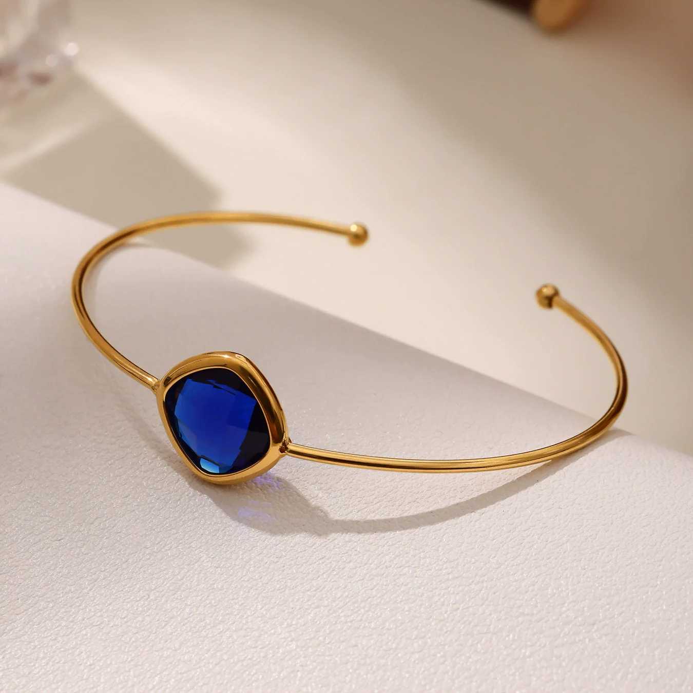Wholesale Goldplated Stainless Steel And Czech Glass Ferris Wheel Square Inlaid Open Bracelet With Geometric Light Luxury Style - Image 3