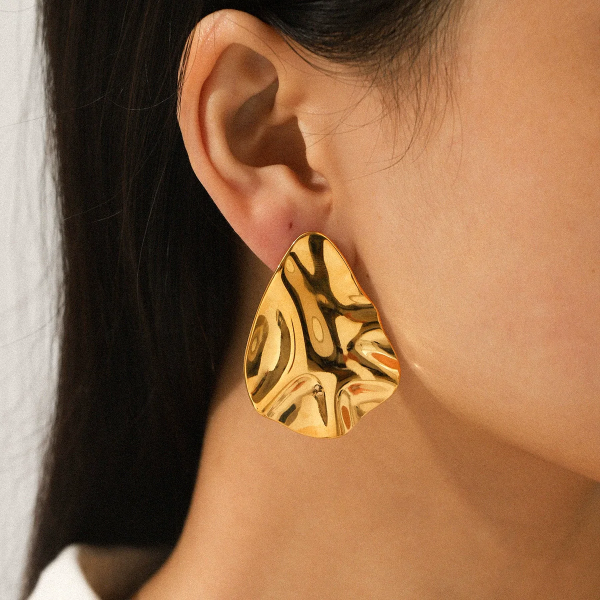 Wholesale Hammered Electroplated Geometric Stainless Steel Earrings For Women - Image 4