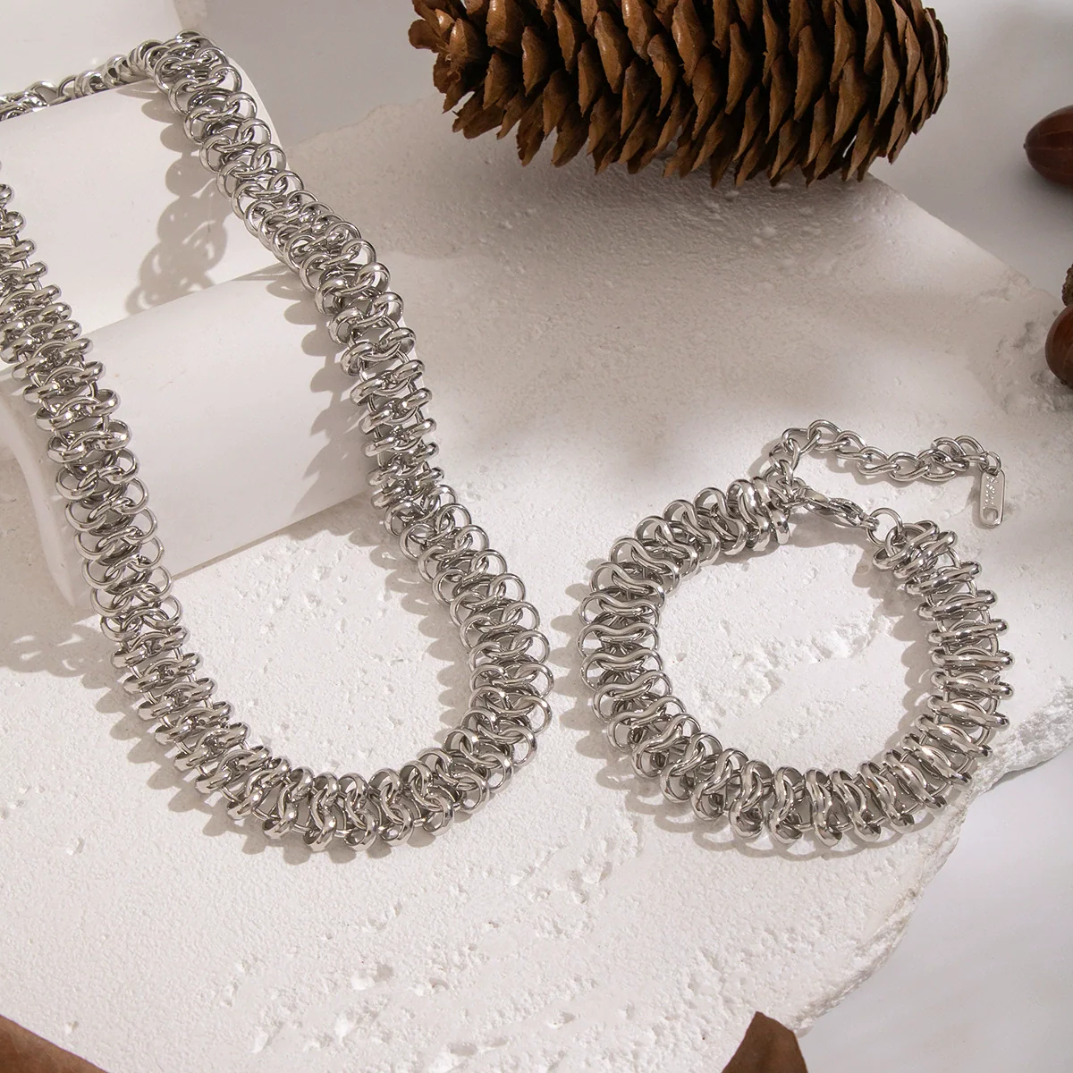 Wholesale Handmade Electroplated Stainless Steel Spring Pattern Jewelry Necklace And Bracelet Set For Women - Image 3