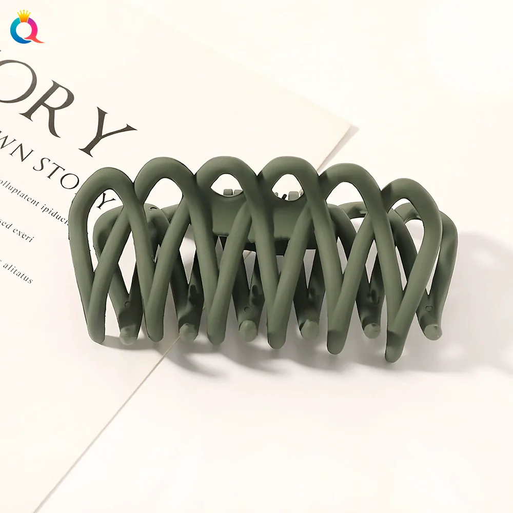Wholesale Handmade Geometric Fence Cut Out Spray Paint Women's Gripper Large Shark Clip - Image 10