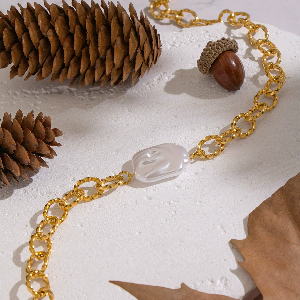 Wholesale Handmade Geometric Stainless Steel 18K Real Gold Plated Baroque Pearl Necklace For Women - Image 3
