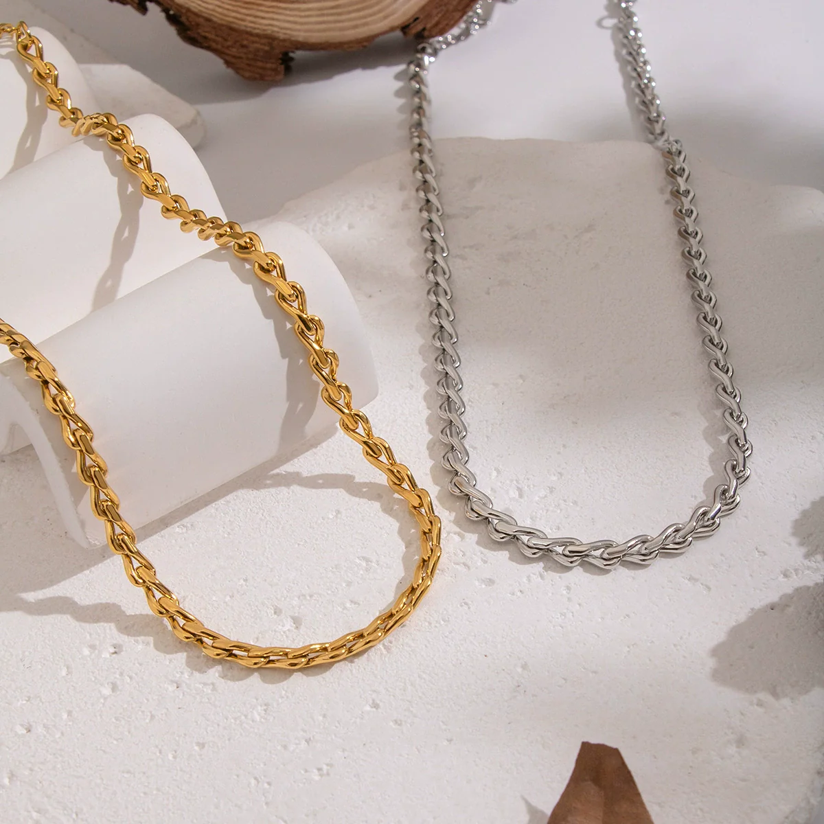 Wholesale Handmade Geometric Twisted Chain Necklace 18K Real Gold Plated Stainless Steel Jewelry For Women