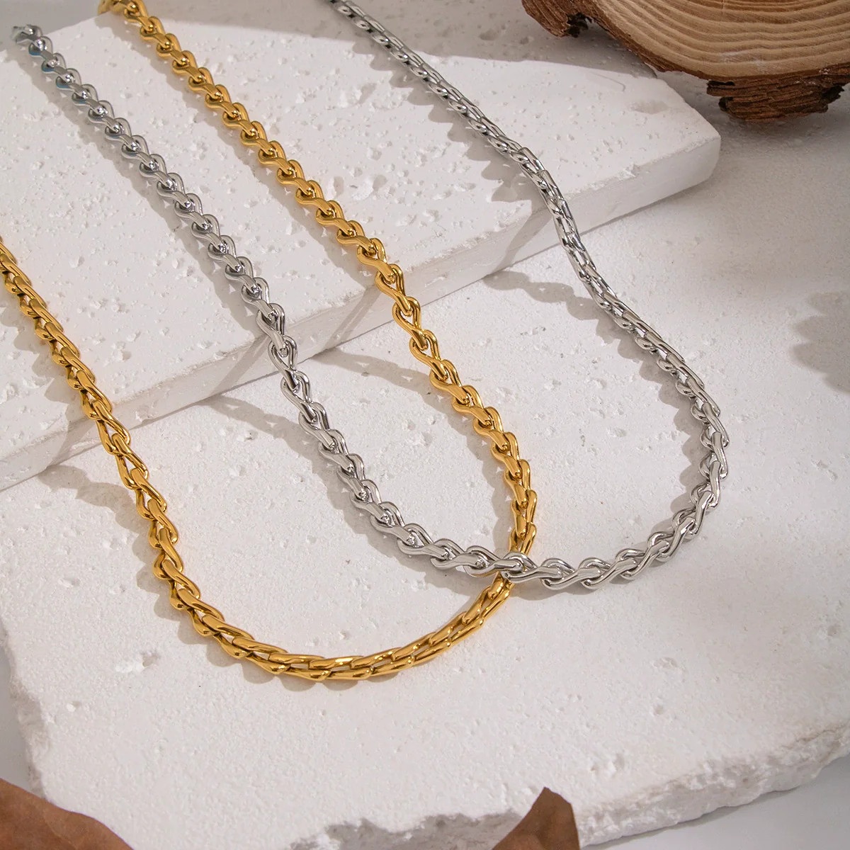 Wholesale Handmade Geometric Twisted Chain Necklace 18K Real Gold Plated Stainless Steel Jewelry For Women - Image 3
