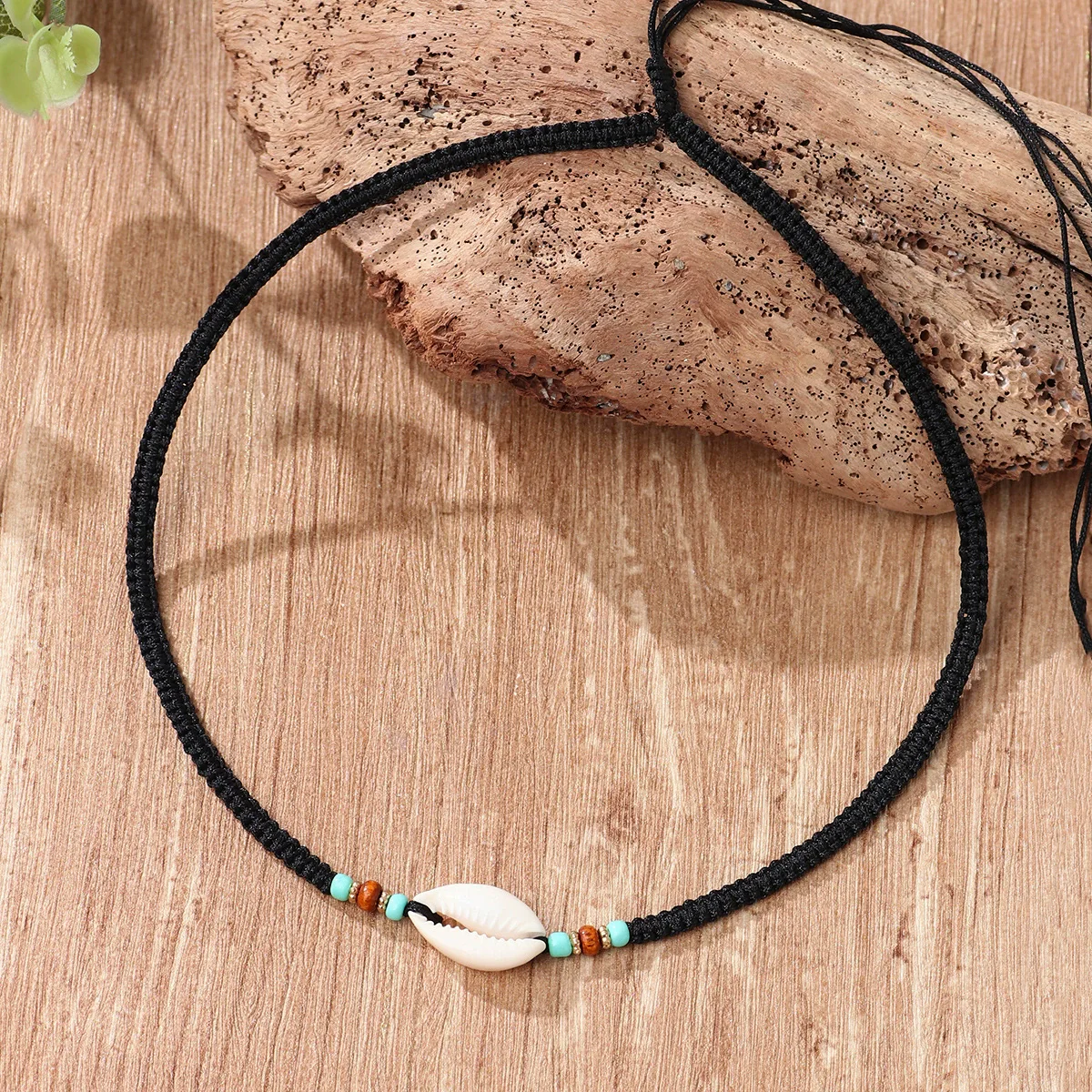Wholesale Handmade Vintage Bohemian Style Wax Rope Vervain Chain Clavicle Necklace Jewelry - Image 2