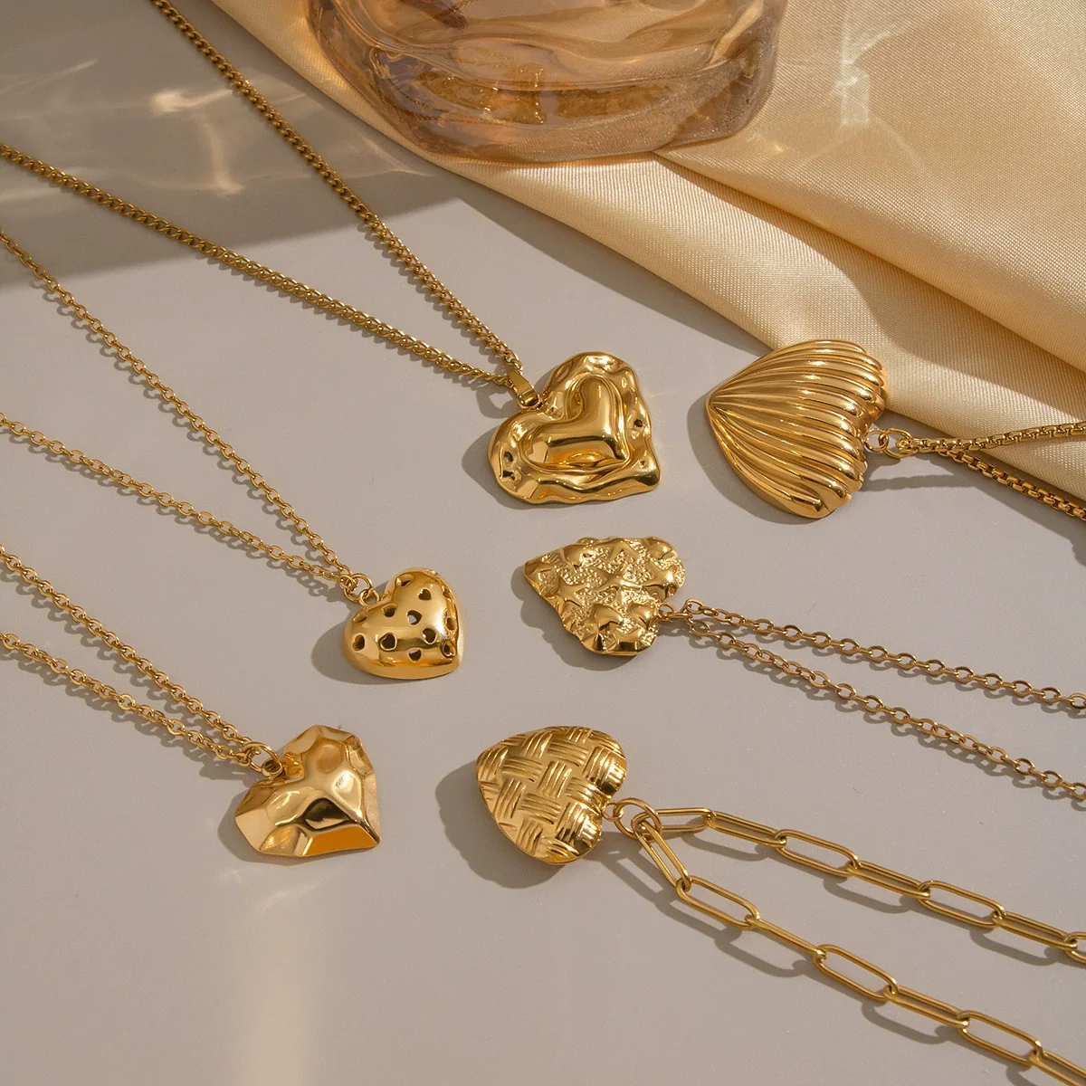 Wholesale Heartshaped Pendant Necklace For Women Stainless Steel 18K Real Gold Plated With Pvd Furnace Vacuum Real Gold Plating - Image 4