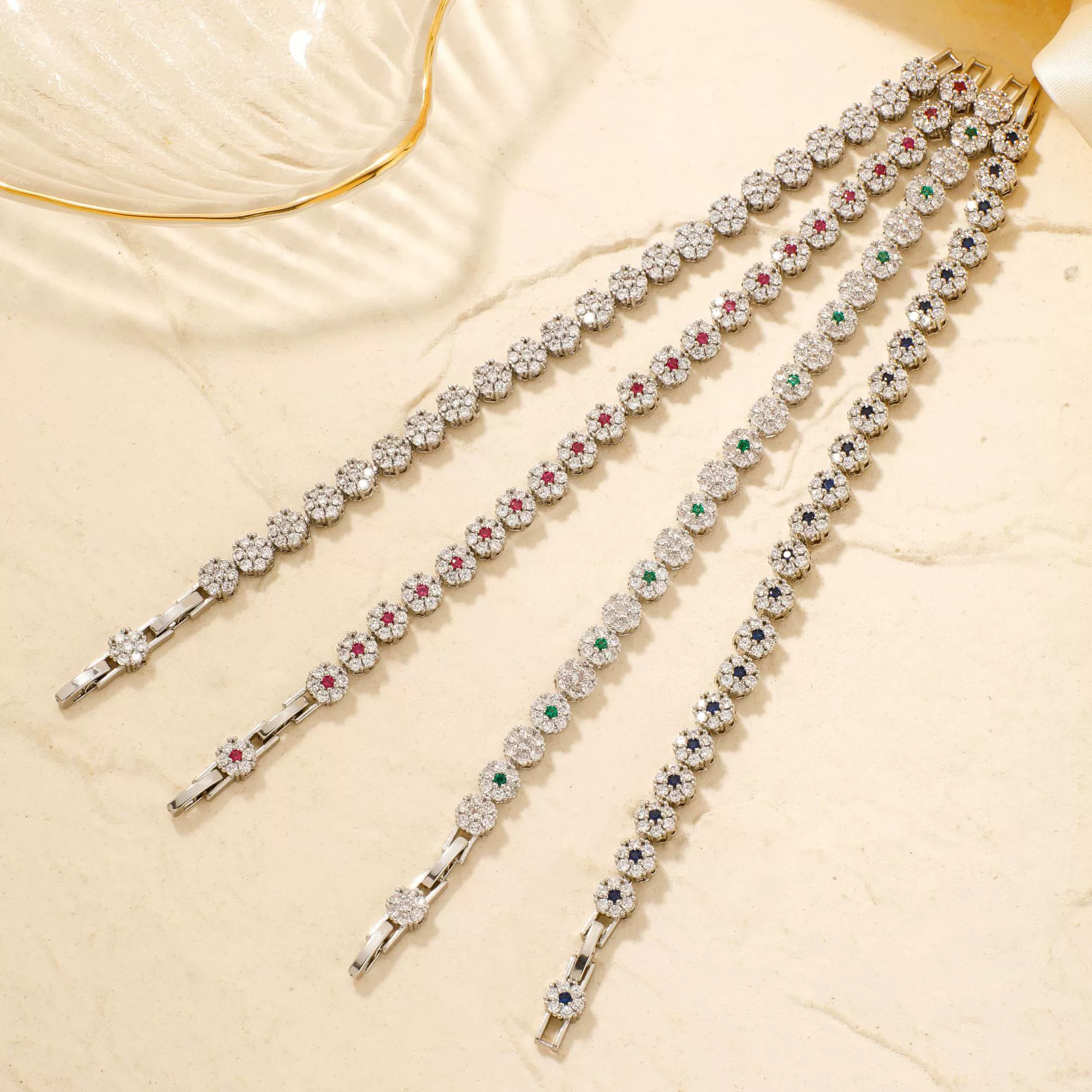 Wholesale Highend Copper Zircon Flower Shape Bracelet Jewelry For Women
