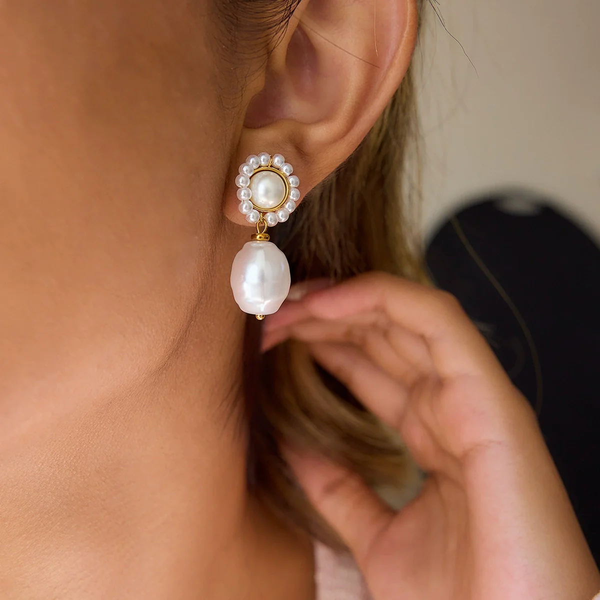Wholesale Highend Minimalist Geometric Stainless Steel Electroplated Earrings For Women - Image 2