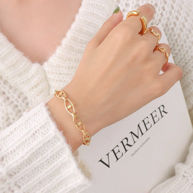 Wholesale Hip Hop Geometric Stacked Wear Simple Bare Chain 18K Gold Plated Titanium Steel Bracelet And Necklace Set For Women - Image 7