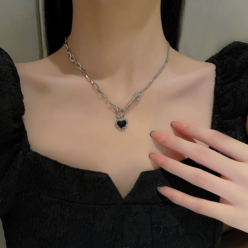 Wholesale Hiphop Fashion Stainless Steel Geometric Pendant Clavicle Chain Necklace For Women Electroplated Metal Accessories - Image 8