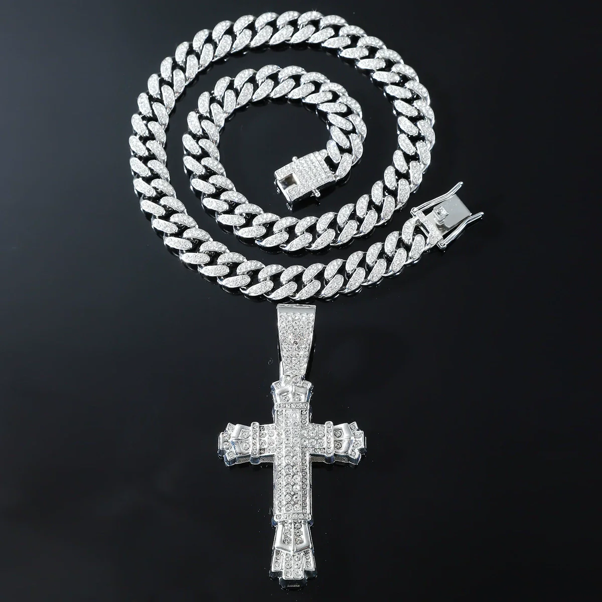 Wholesale Hiphop Style Alloy Cross Pendant Necklace With Diamond And Cuban Chain Geometric Pattern - Image 4