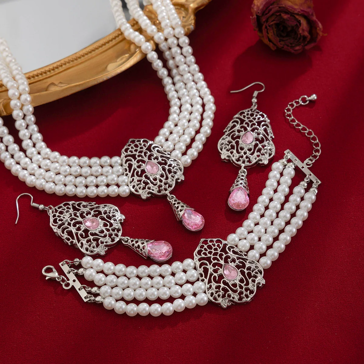 Wholesale Imitation Pearl Beaded Clavicle Necklace With Flower Pattern And Rhinestone Pendant In Retro Style For Women - Image 4