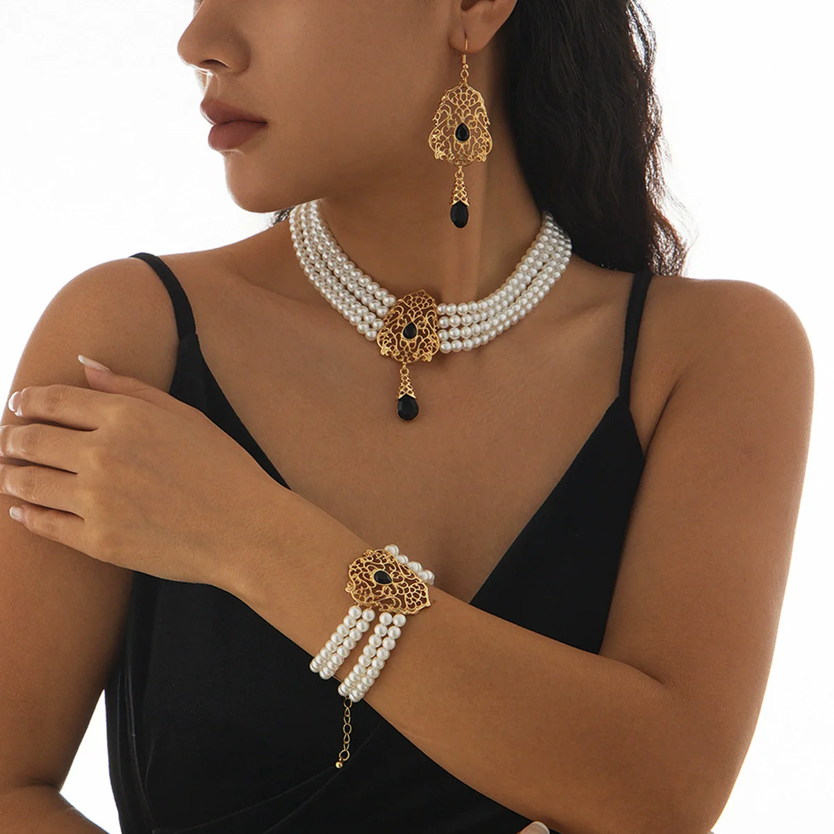 Wholesale Imitation Pearl Beaded Clavicle Necklace With Flower Pattern And Rhinestone Pendant In Retro Style For Women - Image 8