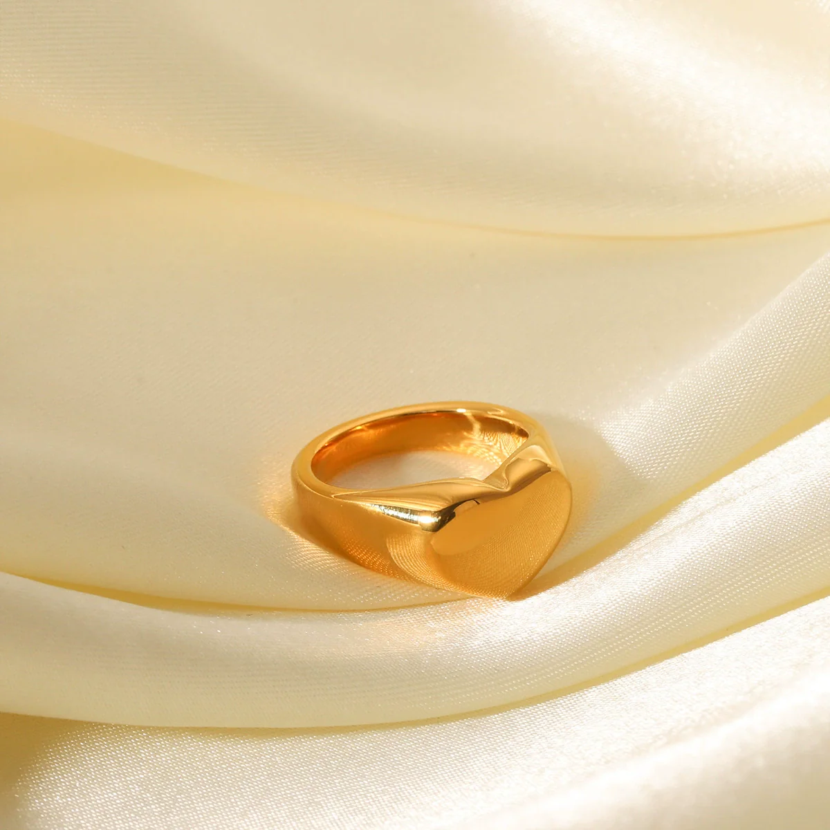 Wholesale Ins Style Electroplated Stainless Steel Heart Geometric Ring For Women - Image 3