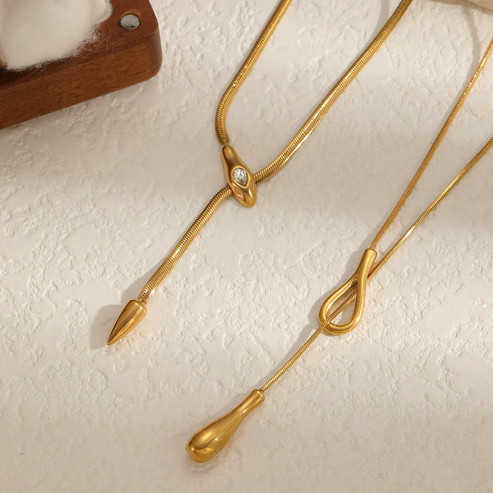 Wholesale Ins Style Geometric 18K Gold Electroplated Round Snake Blade Chain Necklace For Women - Image 2