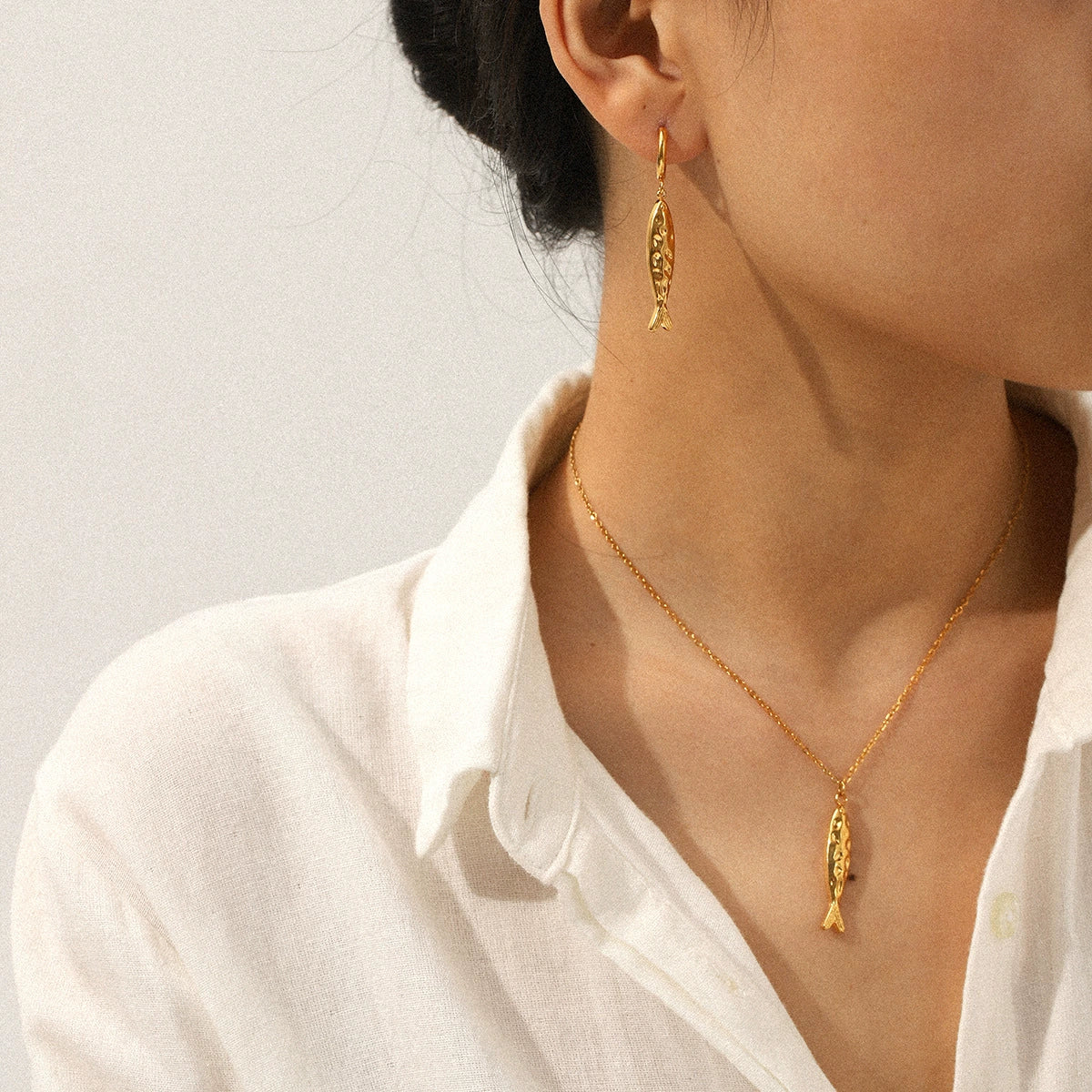 Wholesale Ins Style Geometric Koi And Carp Jewelry Stainless Steel 18K Gold Plated Pendant Necklace And Earrings For Women - Image 4