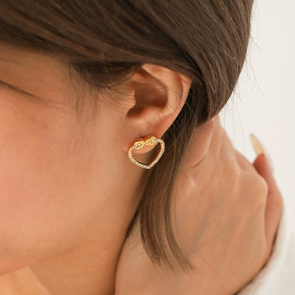 Wholesale Ins Style Stainless Steel Heart And Geometric Diamond Earrings For Women - Image 2