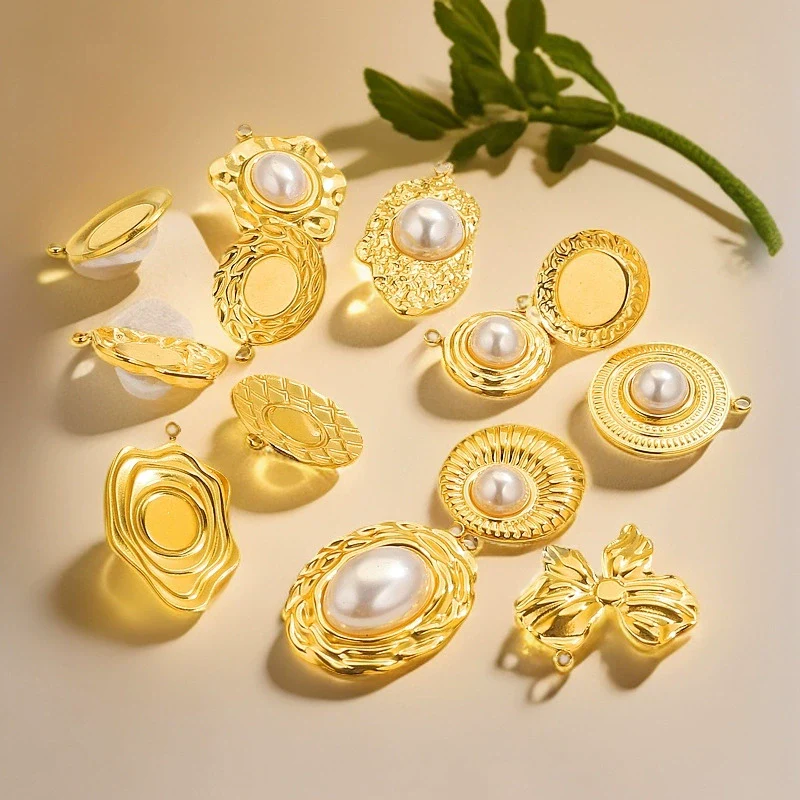 Wholesale Ins Style Stainless Steel Imitation Pearl Pendant Jewelry Accessories With 18K Gold Electroplated Totem Pattern Handmade - Image 2