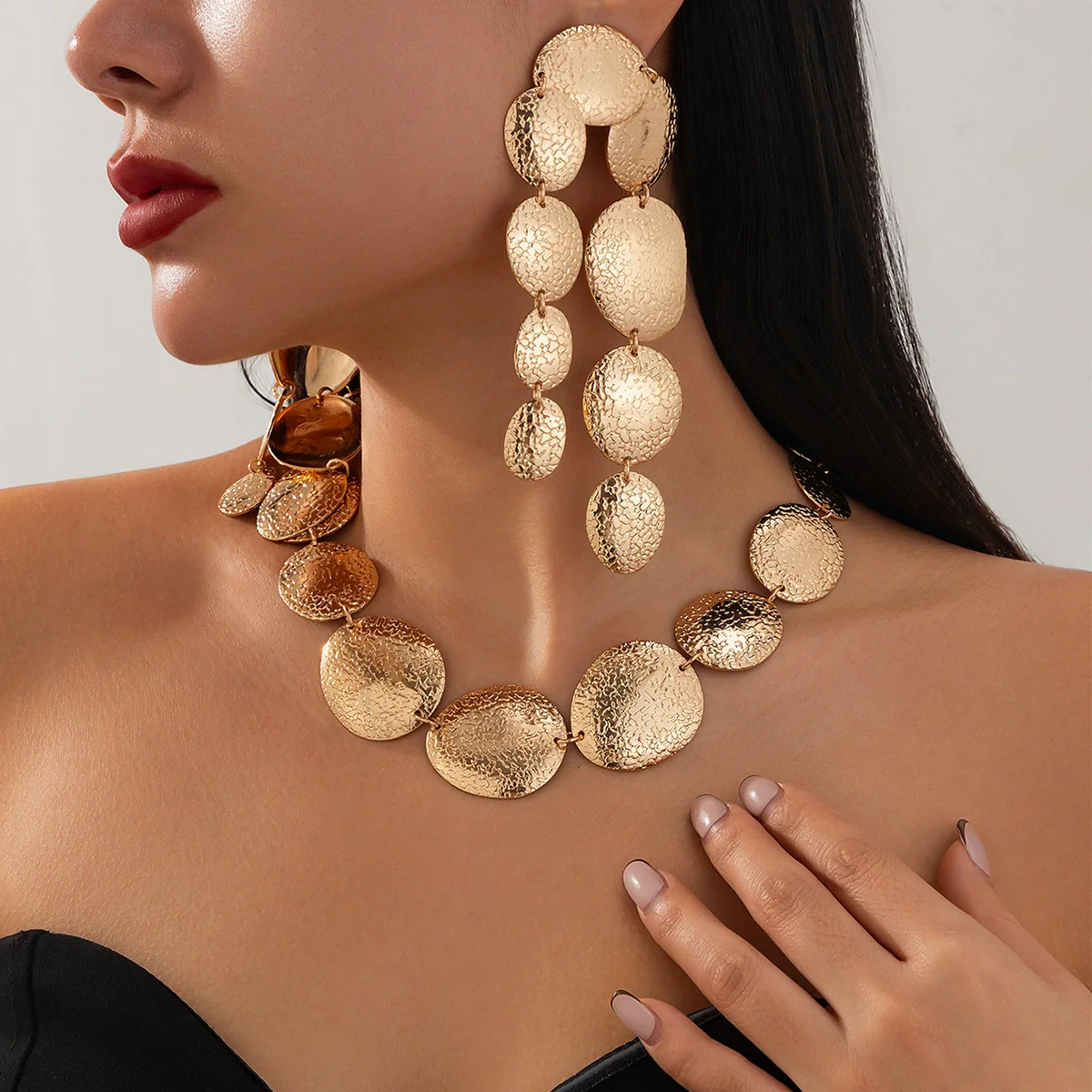 Wholesale Iron Geometric Oval Clavicle Necklace And Long Tassel Earrings With Electroplating Treatment - Image 3