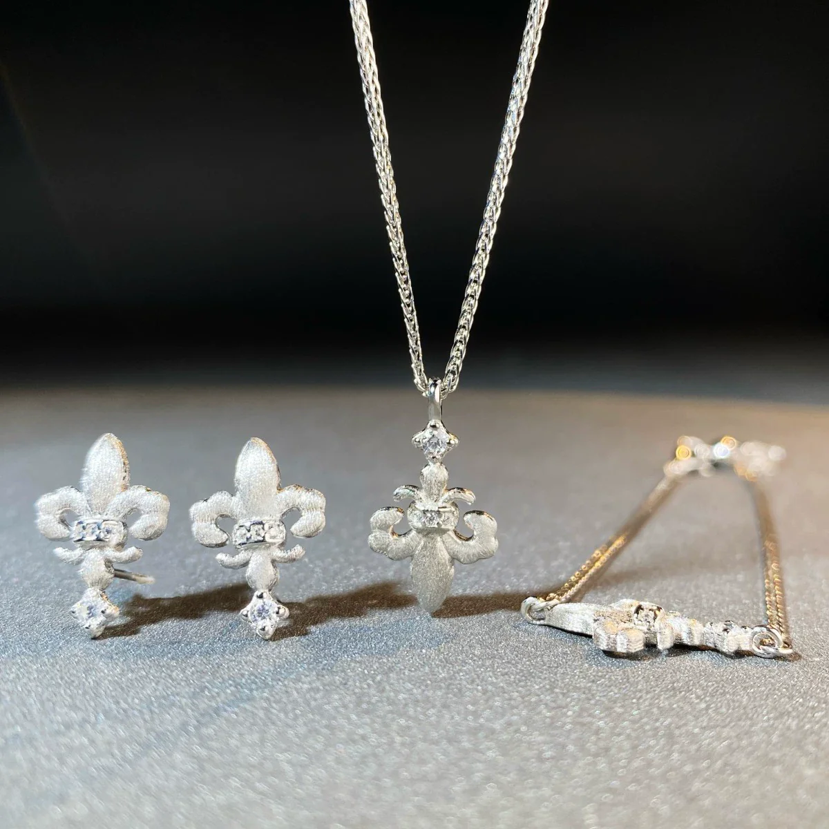 Wholesale Jewelry 925 Sterling Silver Cross Crown Roman Numeral Geometric Style Electroplated Bracelet Necklace Earrings Set