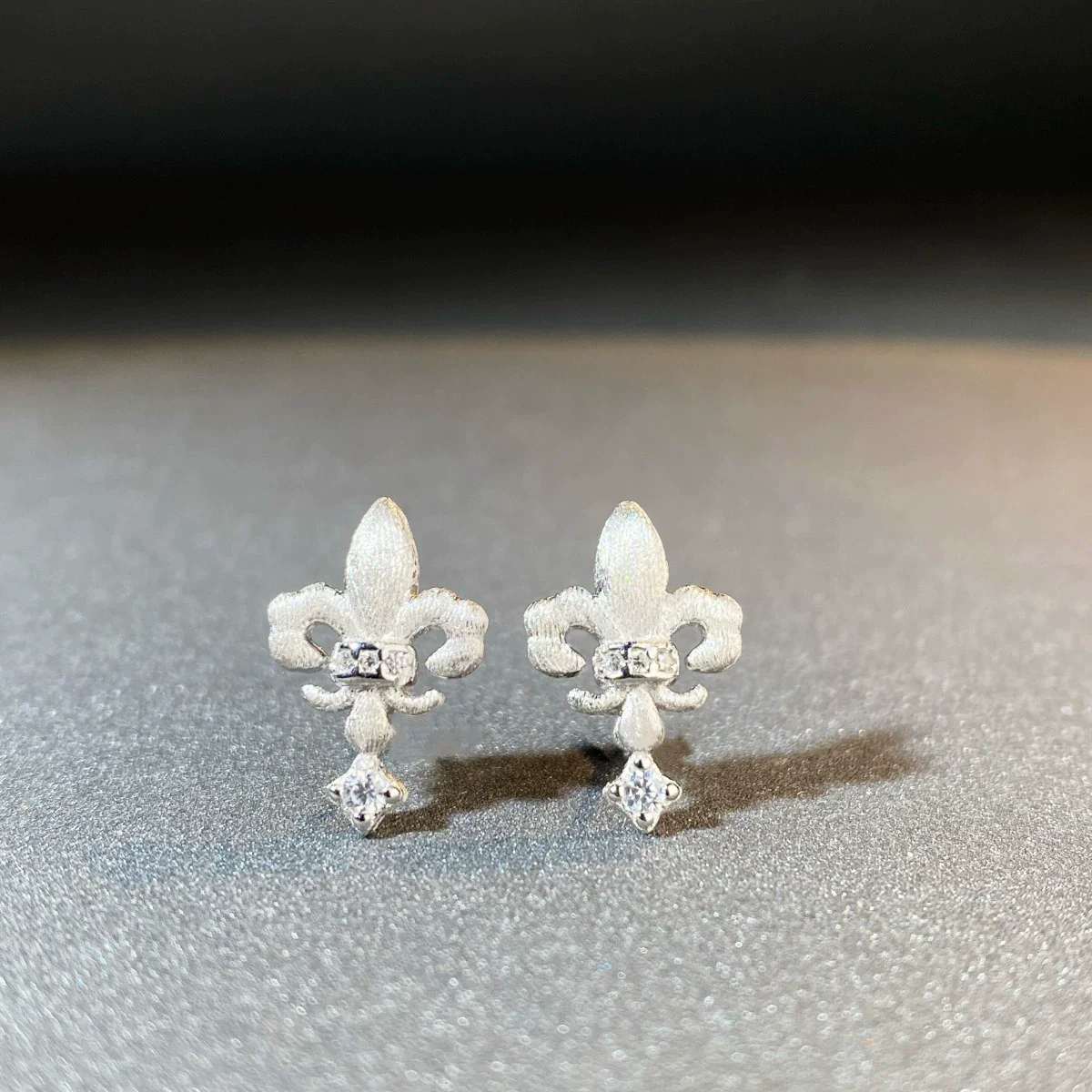 Wholesale Jewelry 925 Sterling Silver Cross Crown Roman Numeral Geometric Style Electroplated Bracelet Necklace Earrings Set - Image 2