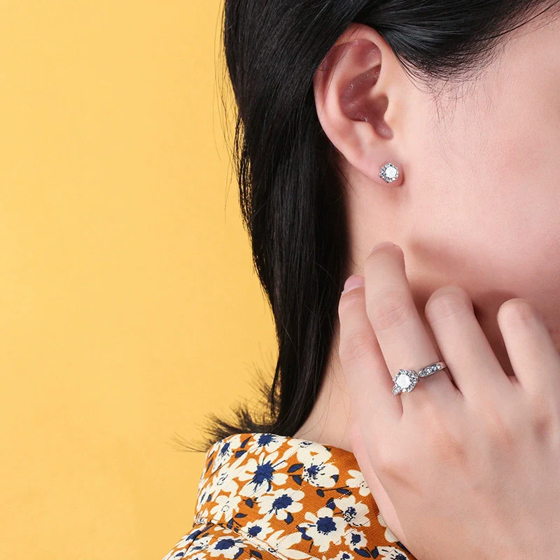Wholesale Jewelry 925 Sterling Silver Six Claw Earrings With Platinum Diamond Electroplated Geometric Style - Image 2
