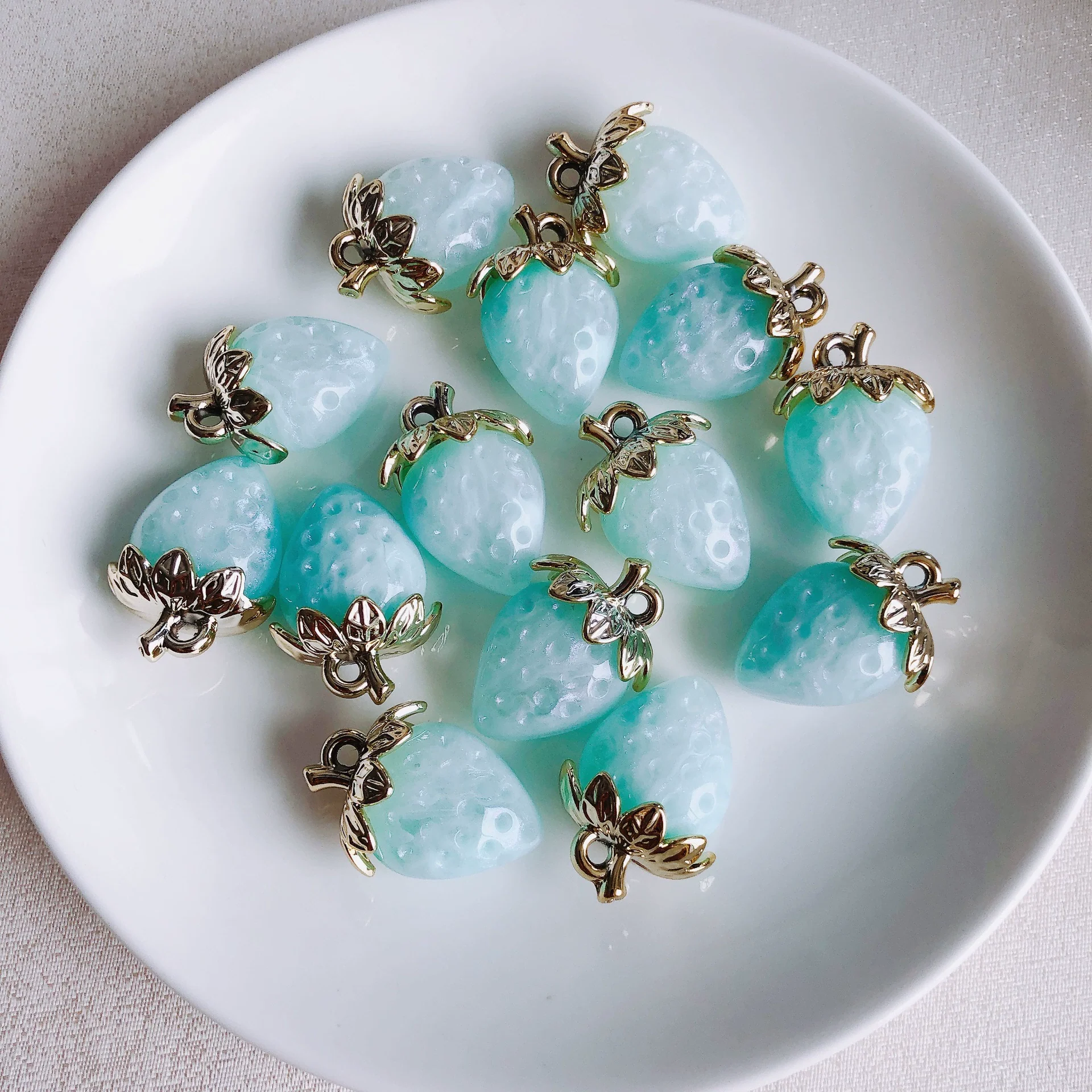 Wholesale Jewelry Accessories Resin Strawberry Inlaid Pearl Pendant Earrings Environmentalfriendly - Image 6