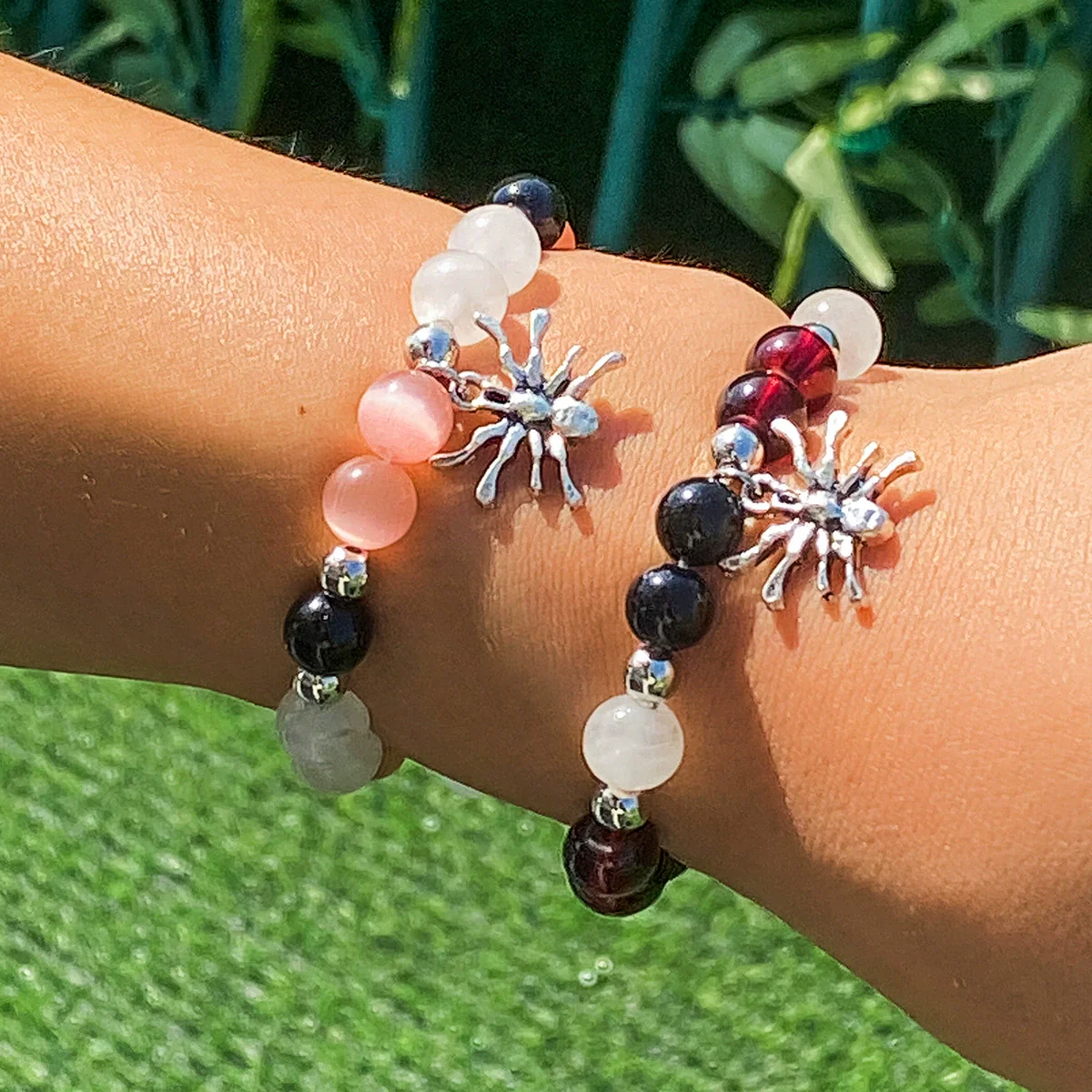 Wholesale Jewelry Alloy Beaded Elastic Bracelet With Spider Pendant Geometric Animal Pattern Electroplated For Women - Image 2