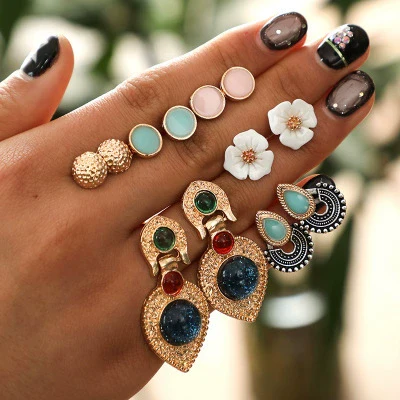 Wholesale Jewelry Alloy Flower Leaves Diamond Pearl Water Drops Geometric Vintage Fashion Electroplated Earrings Set - Image 5