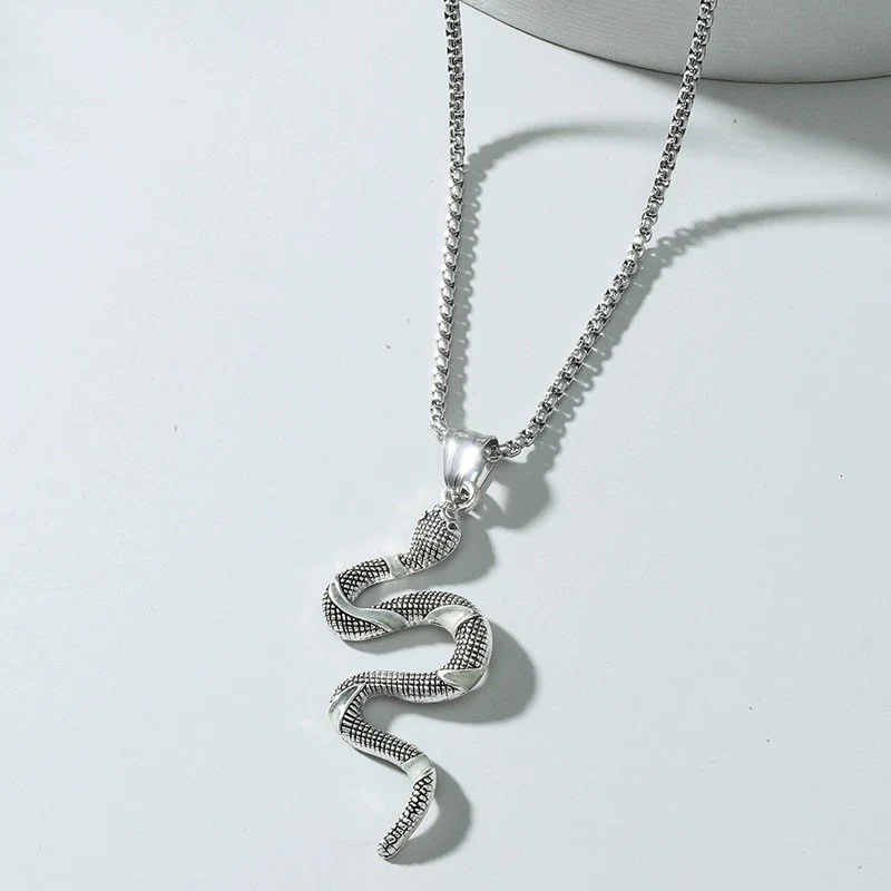 Wholesale Jewelry Alloy Snake Pendant Electroplating Zodiac Animal Style Necklace - Image 2