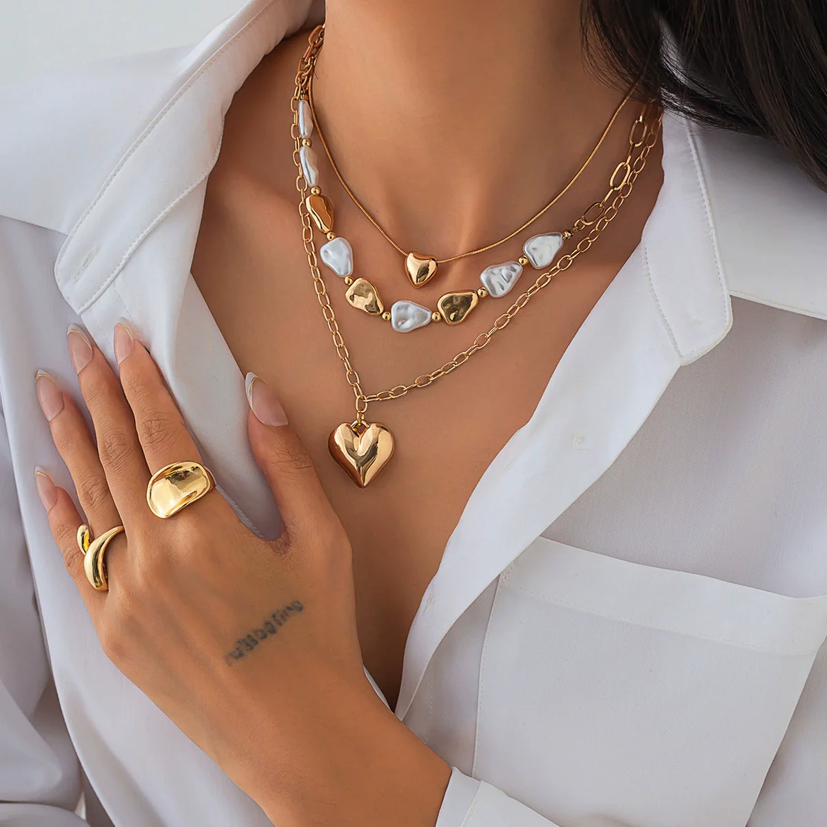 Wholesale Jewelry Baroque Heart Shape Tassel Pendant Clavicle Chain Pearl Alloy Necklace - Image 2