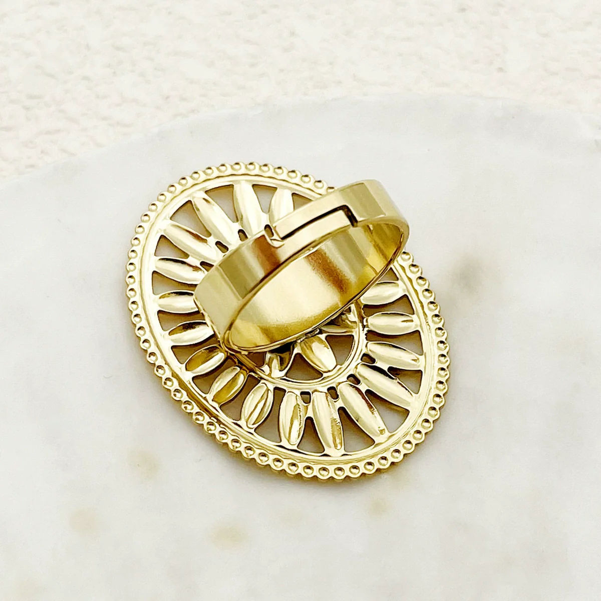 Wholesale Jewelry Bohemian Retro Oval Geometric Flower Cut Out Stainless Steel 18K Gold Plated Ring - Image 3