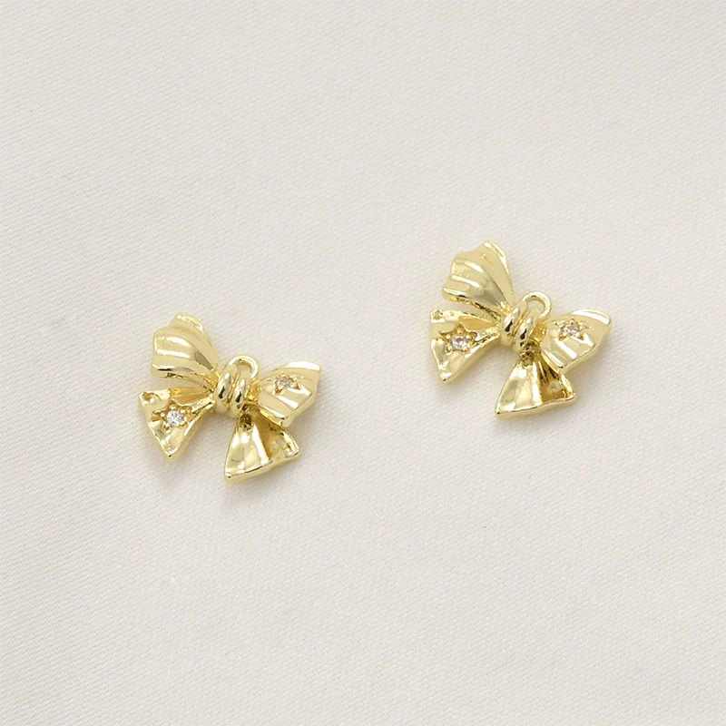 Wholesale Jewelry Copper Geometric Bow Inlaid Zircon Electroplated Pendant Accessories Material - Image 6