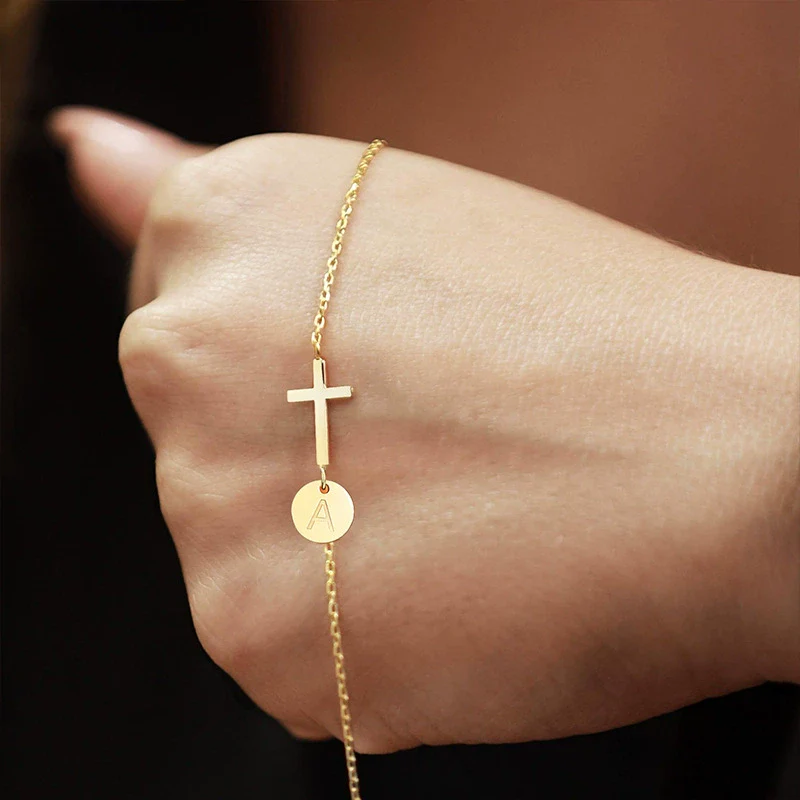 Wholesale Jewelry Copper Geometric Style Circle Tag Cross Bracelet With Electroplating For Women - Image 4