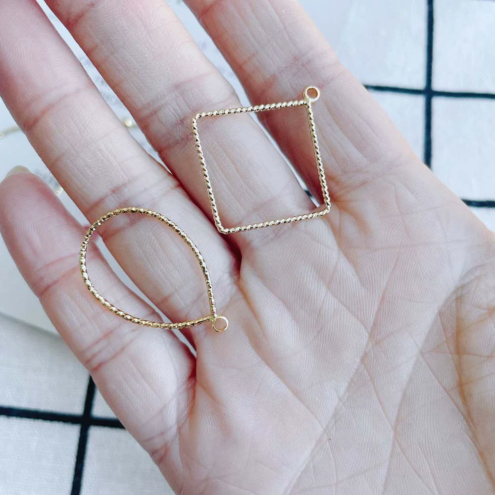 Wholesale Jewelry Copper Pendant With Simple Geometric Shapes Round Square Real Gold Plating Accessories - Image 3