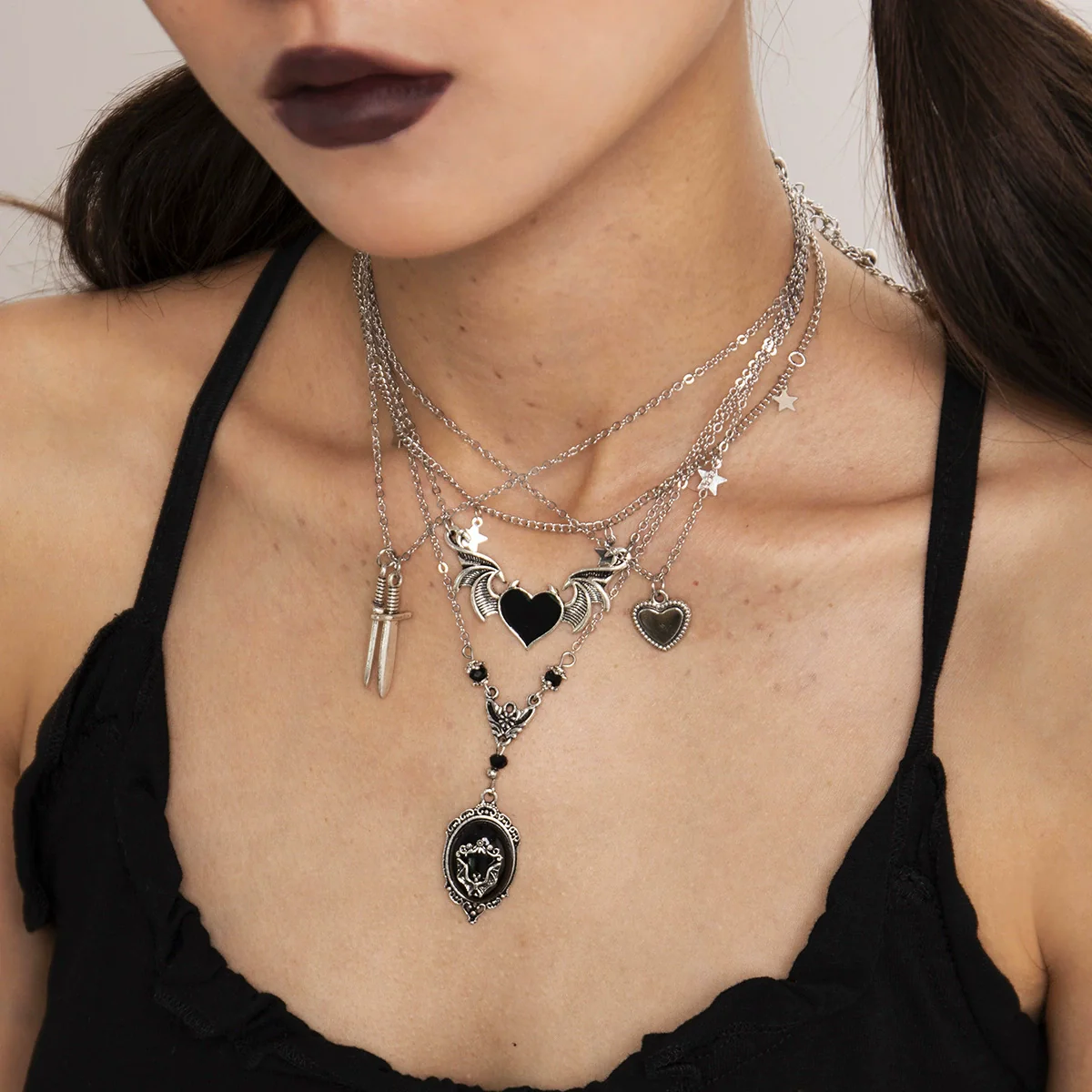 Wholesale Jewelry Dark Fashion Geometric Metal Alloy Heart Wings Swordshaped Pendant Necklace For Women With Electroplating