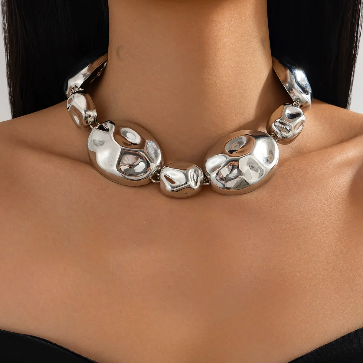 Wholesale Jewelry Exaggerated Irregular Metallic Geometric Iron Electroplated Clavicle Necklace For Women - Image 7