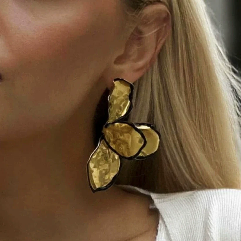 Wholesale Jewelry Exaggerated Style Iron Dripping Oil Flower Leaf Earrings Electroplated - Image 2