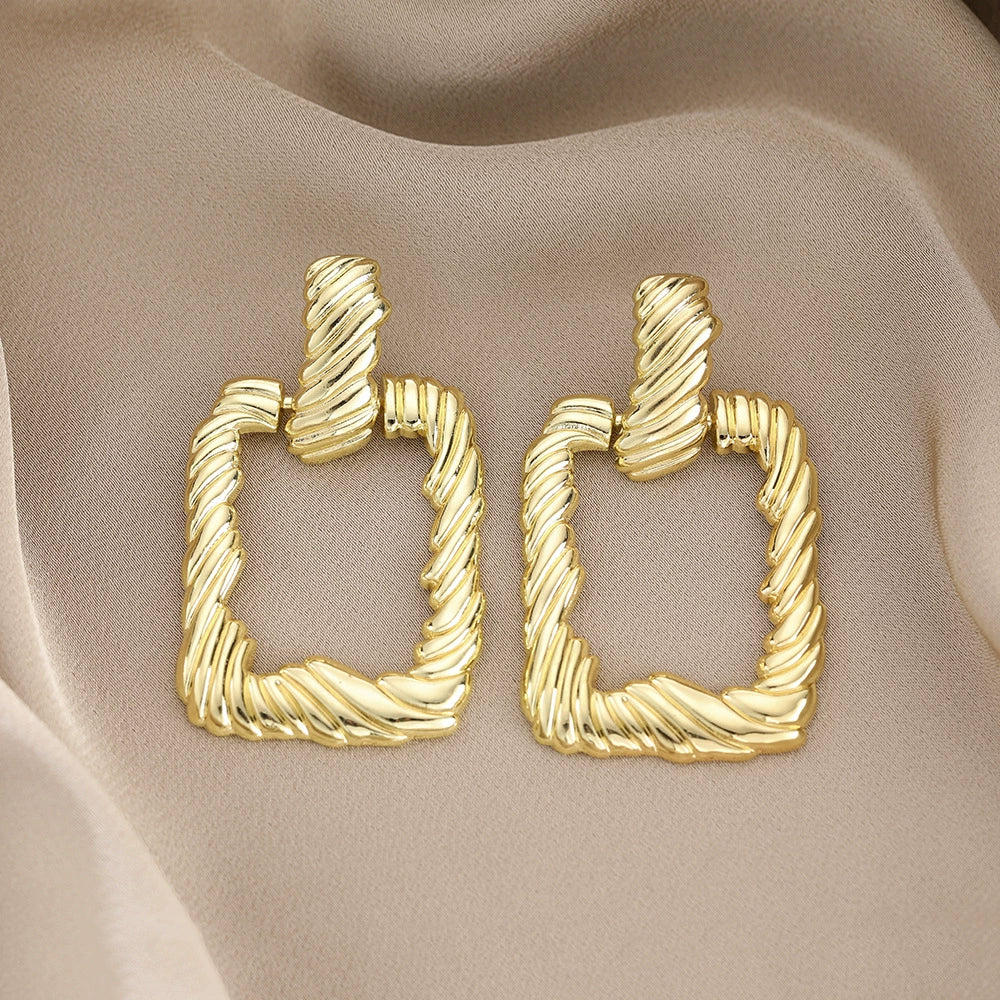 Wholesale Jewelry Geometric Irregular Alloy Earrings Retro Simple Style - Image 5