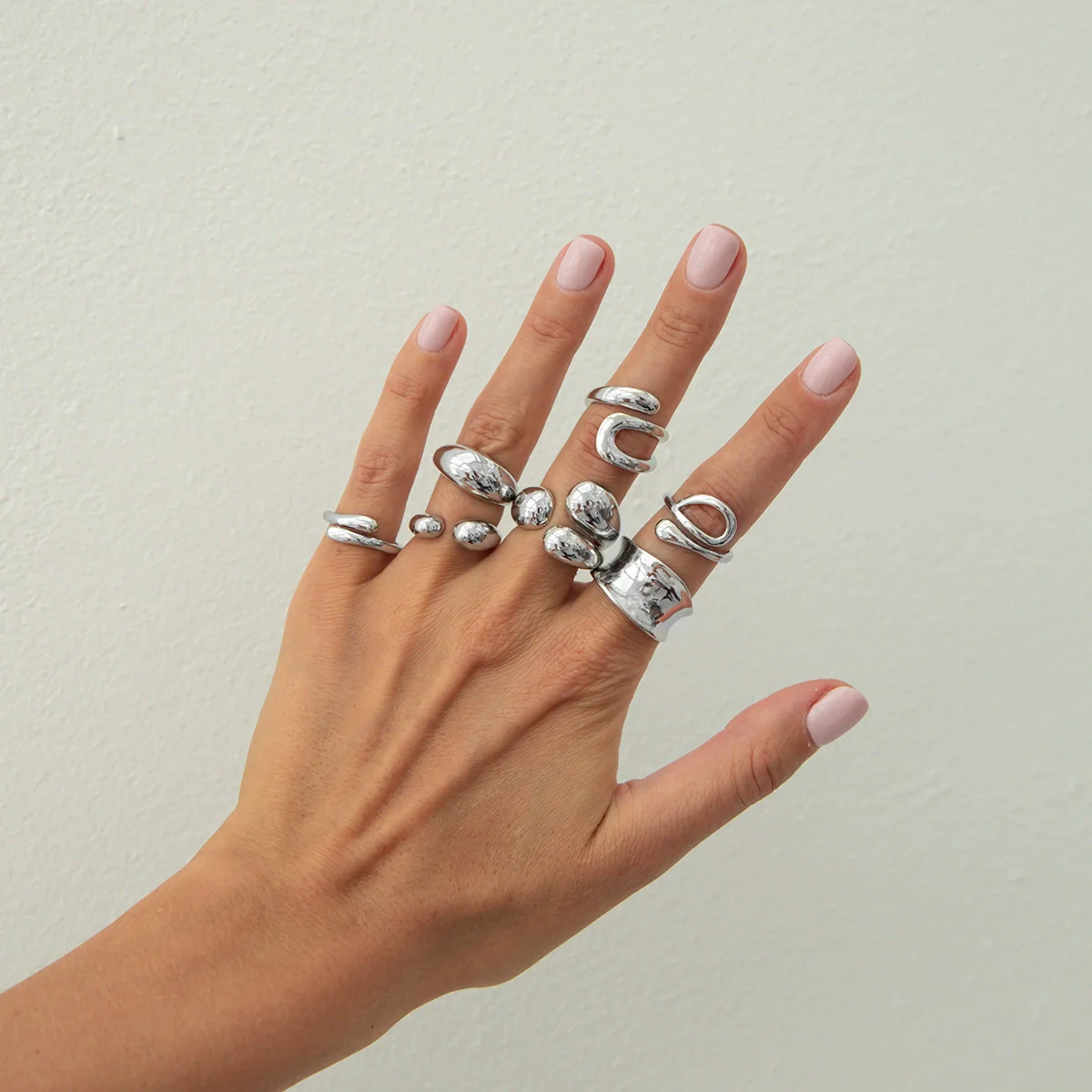 Wholesale Jewelry Geometric Three Dimensional Cross Opening Zinc Alloy Ring With Electroplating For Women - Image 11