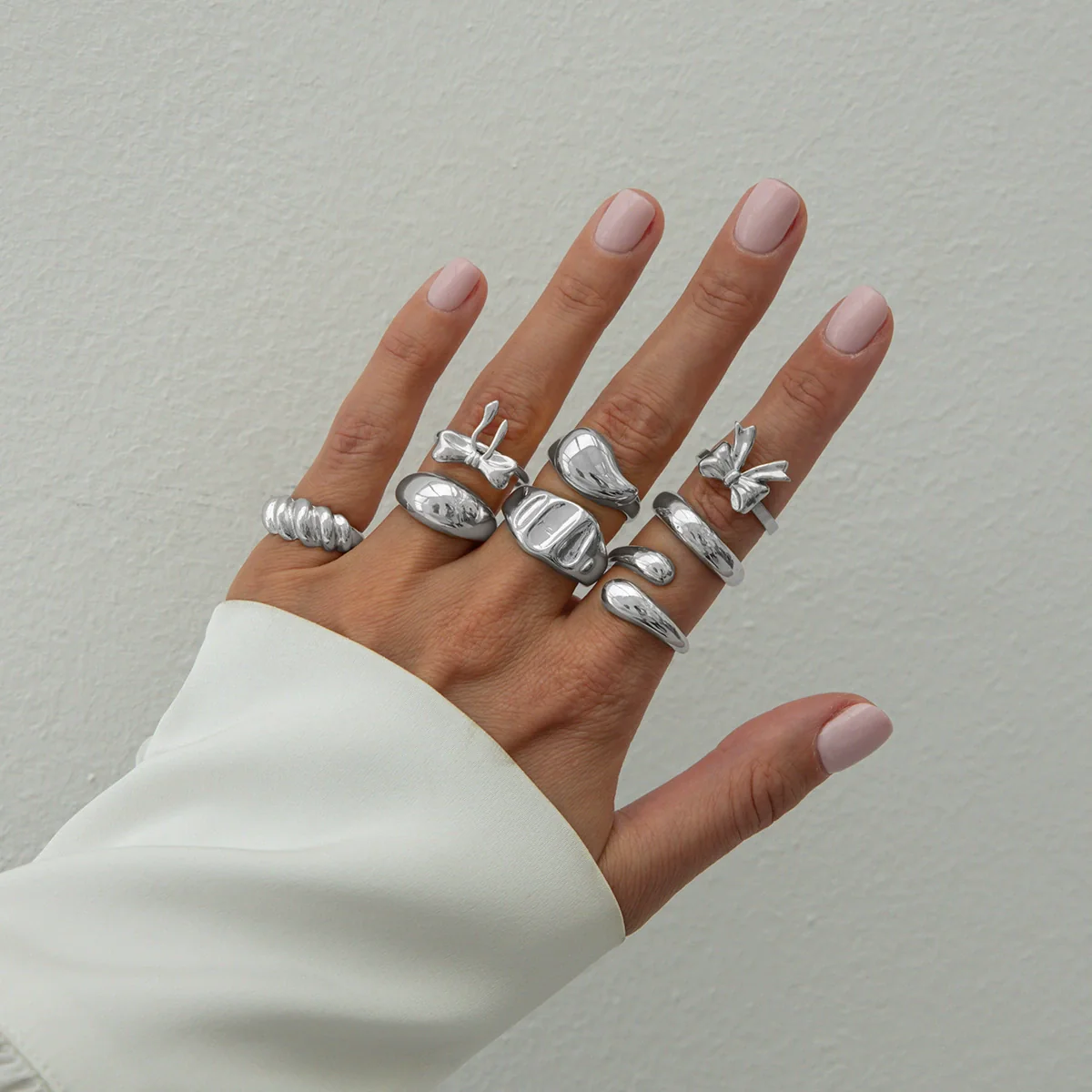 Wholesale Jewelry Geometric Three Dimensional Cross Opening Zinc Alloy Ring With Electroplating For Women - Image 13