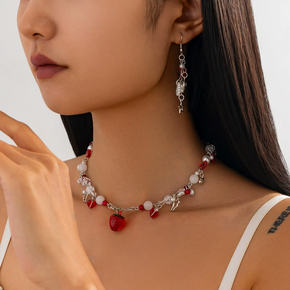 Wholesale Jewelry Imitation Pearl Heartshaped Geometric Electroplated Necklace For Women
