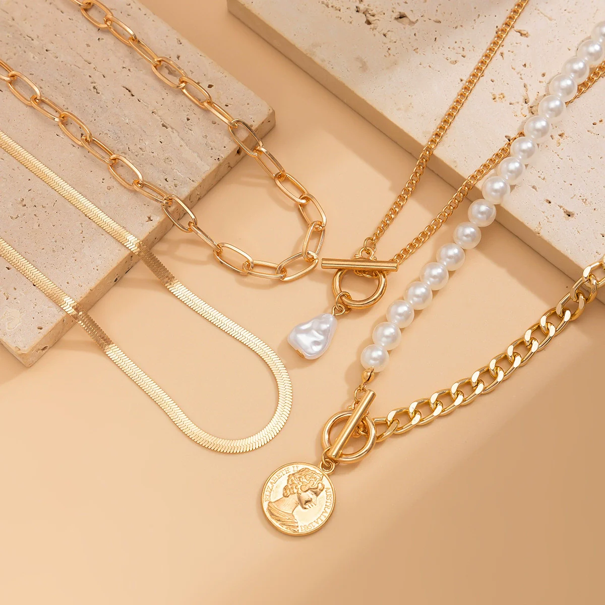 Wholesale Jewelry Ins Style Geometric Alloy Disc Pendant Imitation Pearl Multilayer Clavicle Chain Copperclad Iron Iron Copper Alloy Electroplated - Image 4