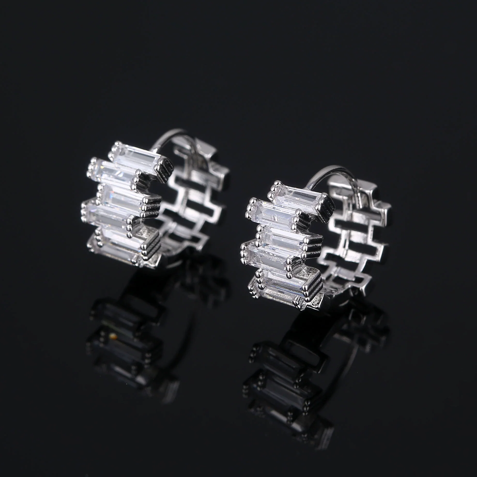 Wholesale Jewelry Irregular Zircon Ear Buckle Earrings Environmental Protection Copper Geometric Style - Image 3