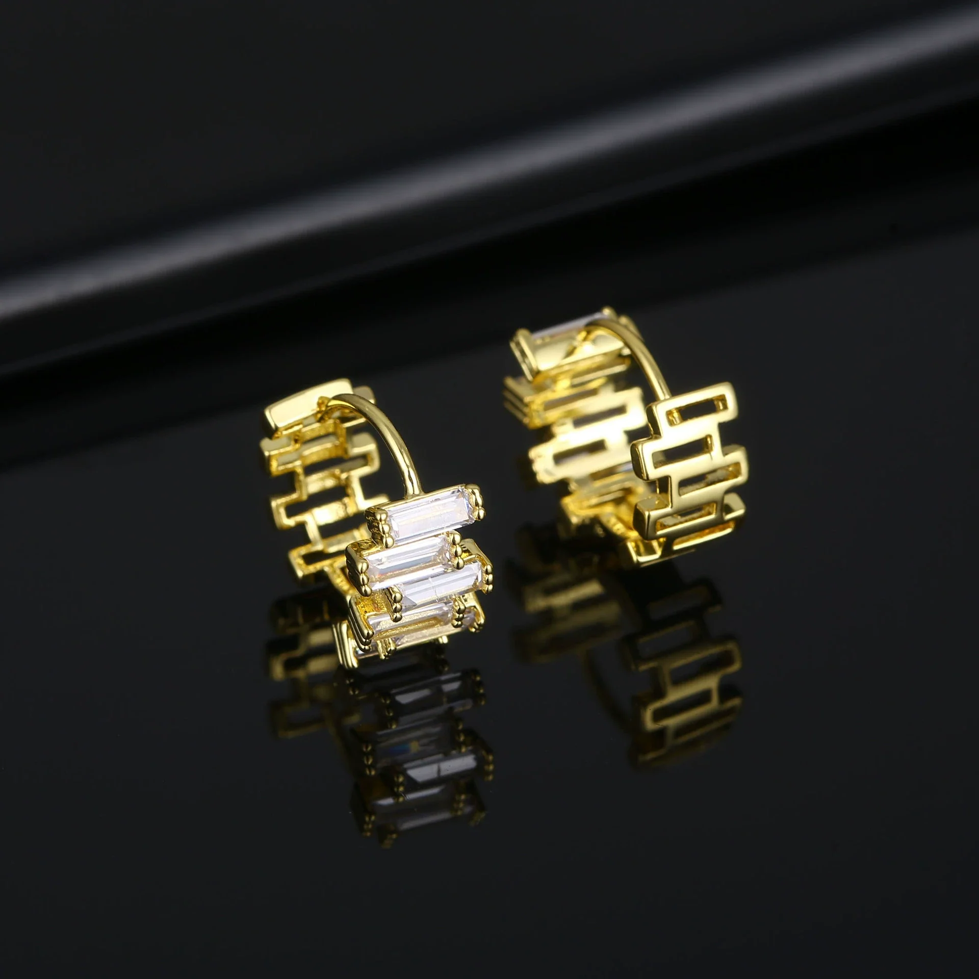 Wholesale Jewelry Irregular Zircon Ear Buckle Earrings Environmental Protection Copper Geometric Style - Image 4