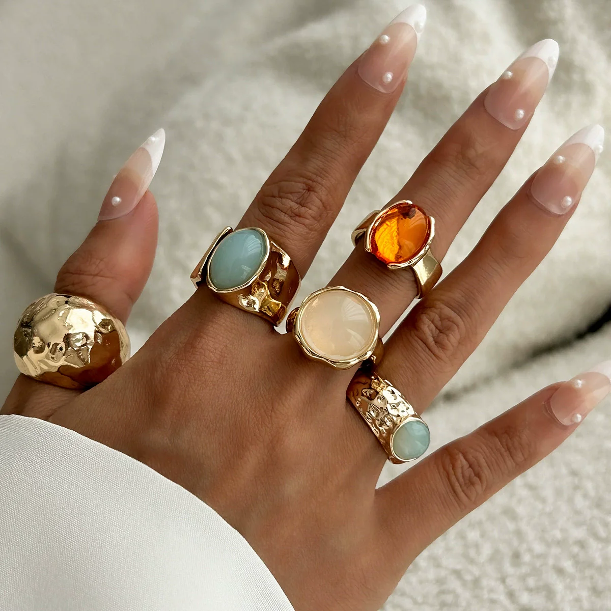 Wholesale Jewelry Light Luxury Geometric Alloy And Acrylic Drill Ring With Electroplating - Image 2