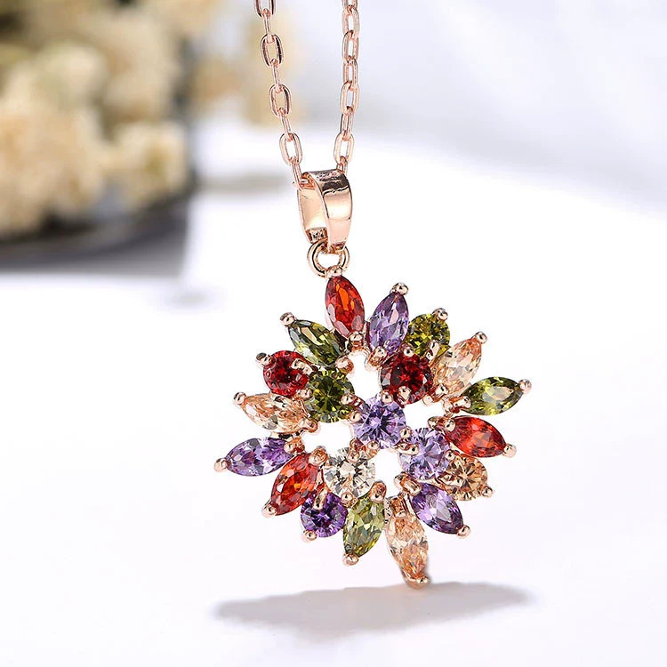 Wholesale Jewelry Light Luxury Style Flower Copper Alloy Pendant Necklace With Twist Chain And Electroplating