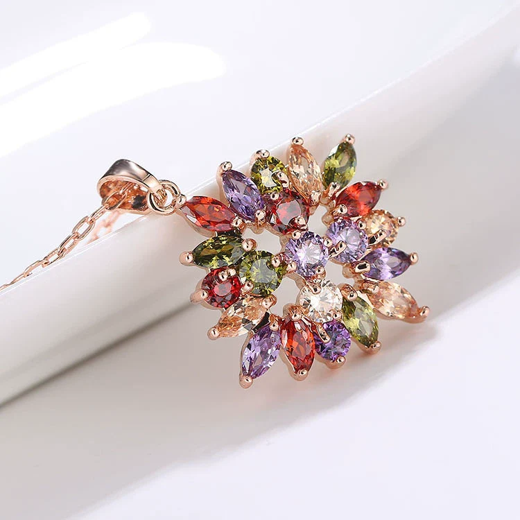 Wholesale Jewelry Light Luxury Style Flower Copper Alloy Pendant Necklace With Twist Chain And Electroplating - Image 2