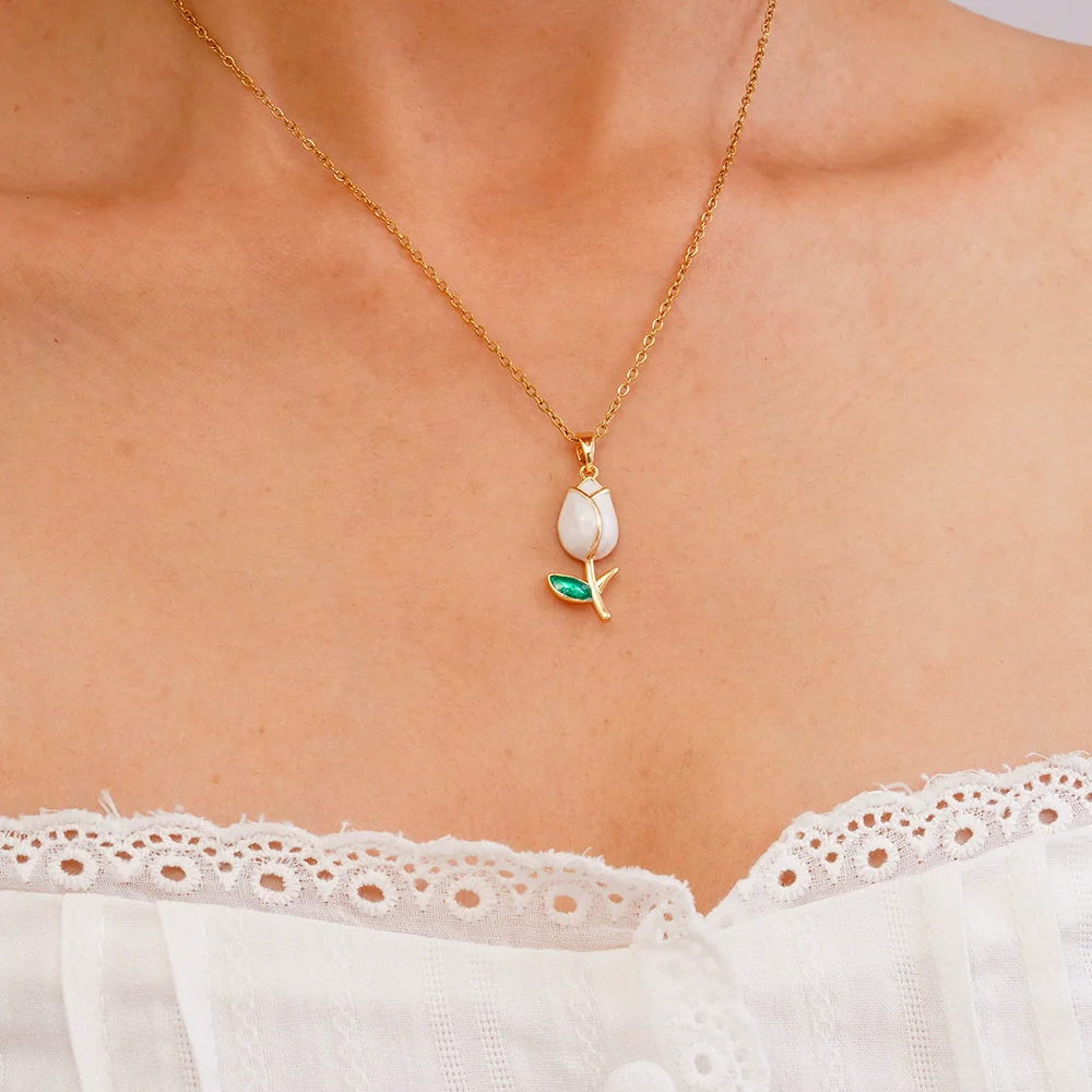 Wholesale Jewelry Light Luxury Style Flower Tulip Copper Clavicle Chain Necklace With Mixed Gemstone Setting And Electroplating - Image 9
