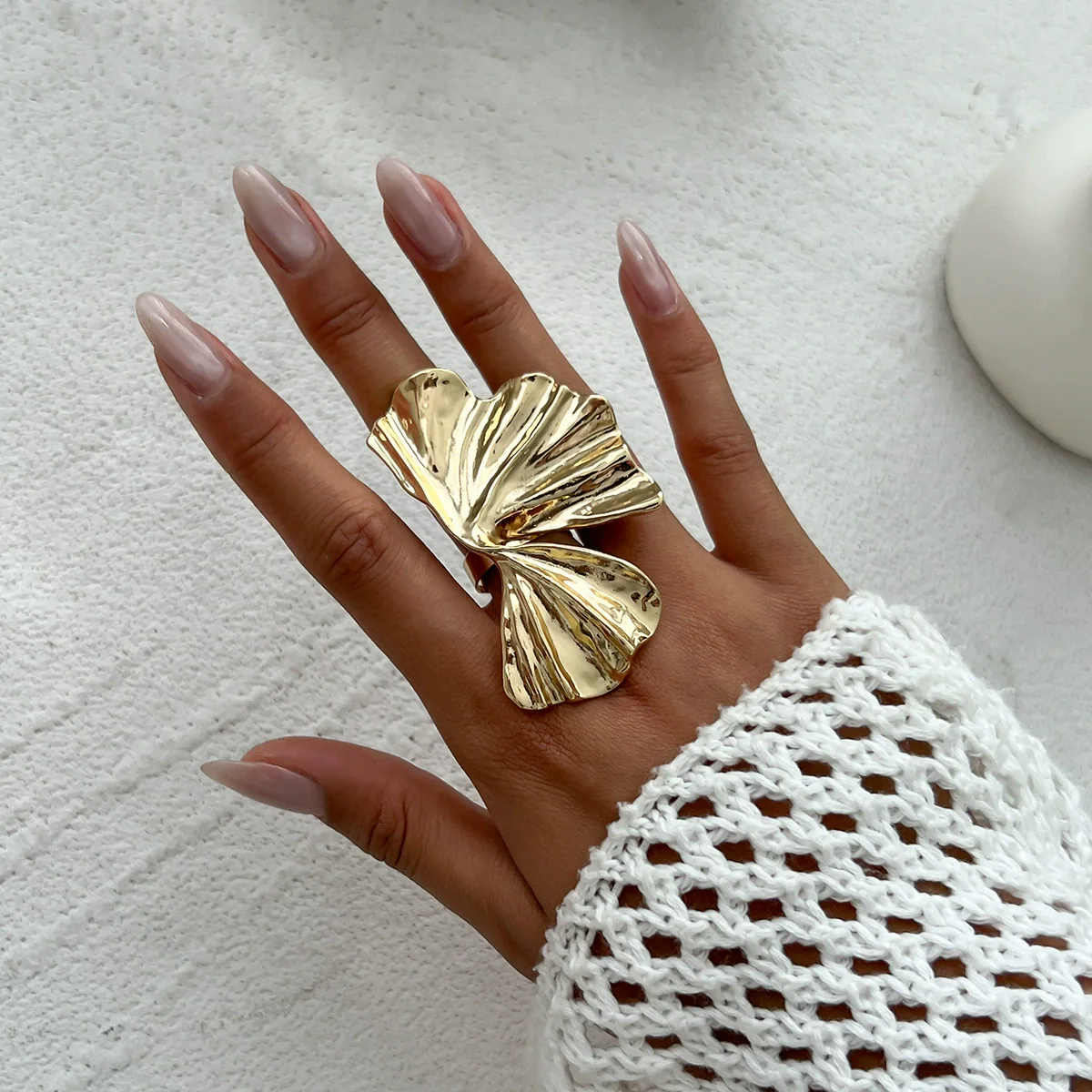 Wholesale Jewelry Light Luxury Style Geometric Alloy Irregular Three Dimensional Pleated Wide Ring With Electroplating - Image 8