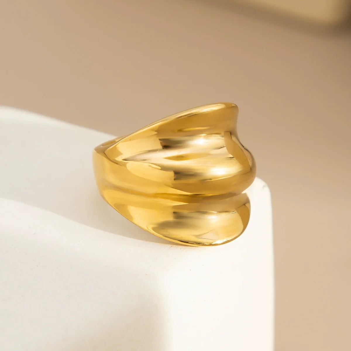 Wholesale Jewelry Metal Geometric Asymmetrical Ring For Women With Electroplating And Concave And Convex Glossy Finish - Image 6